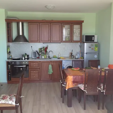 아파트 With Two Bedrooms At Sea